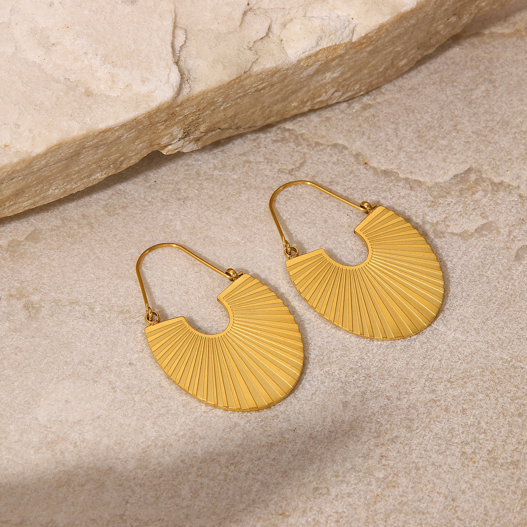 18K Gold Scalloped Rib Earrings